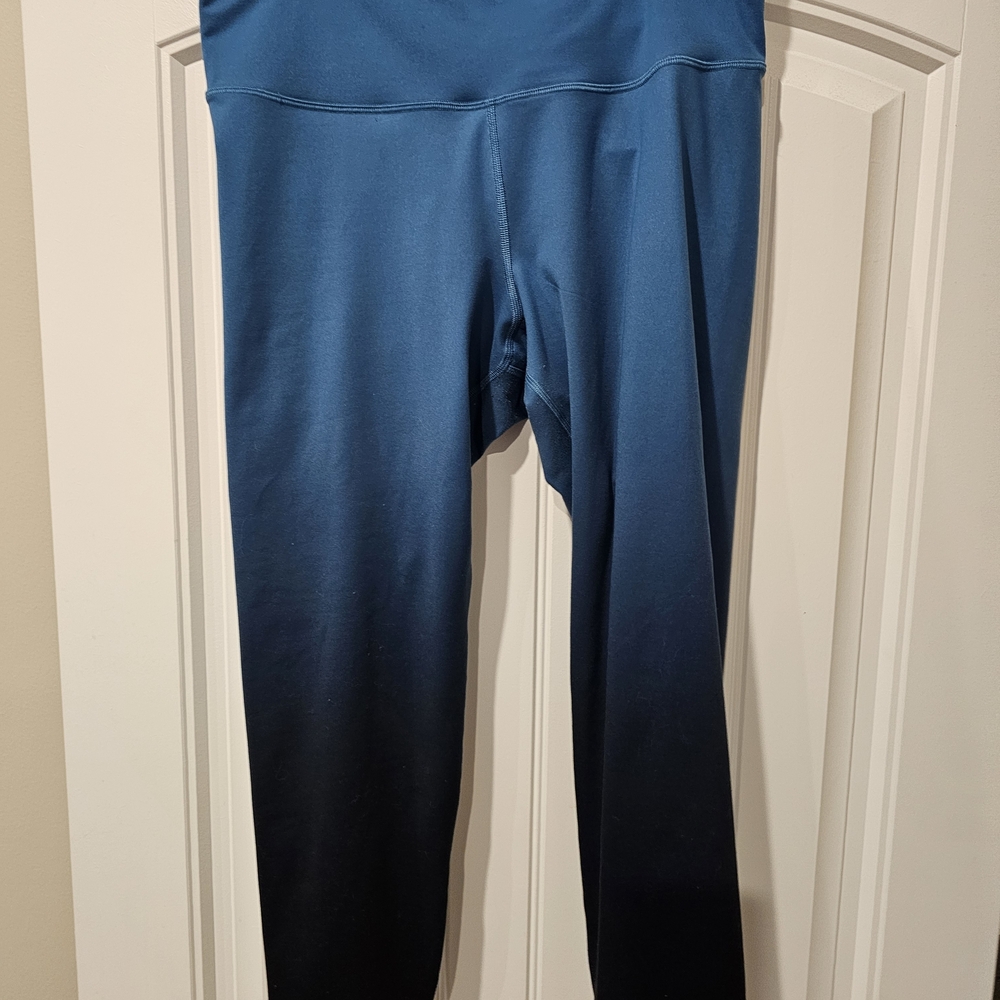 Women's Ombre Blue Leggings